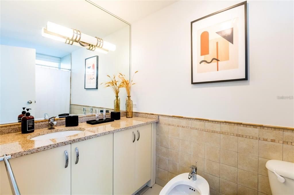 Recently Sold: $820,000 (3 beds, 2 baths, 1756 Square Feet)