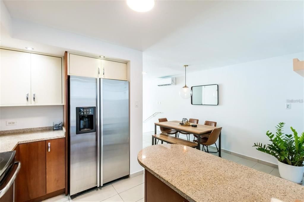 Recently Sold: $820,000 (3 beds, 2 baths, 1756 Square Feet)