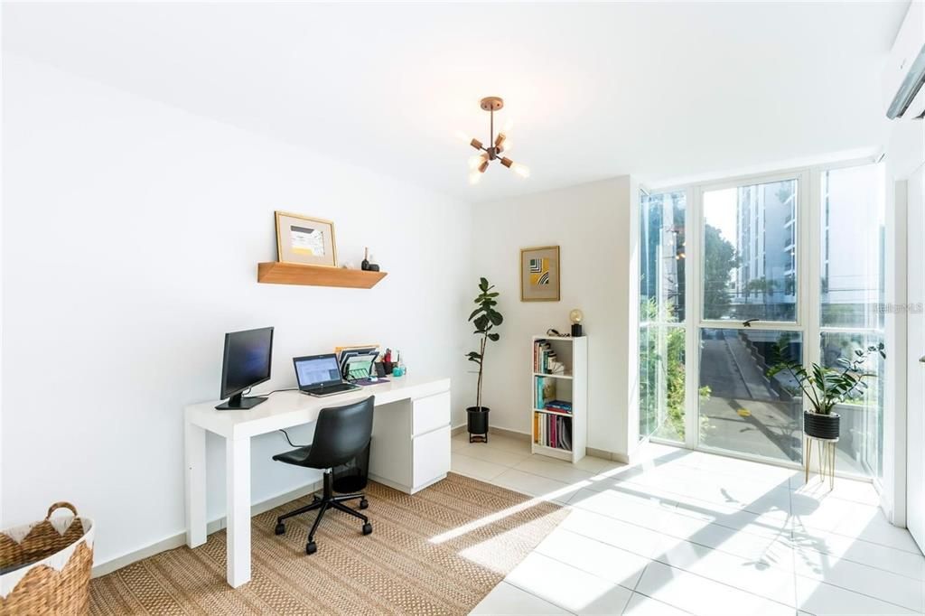 Recently Sold: $820,000 (3 beds, 2 baths, 1756 Square Feet)