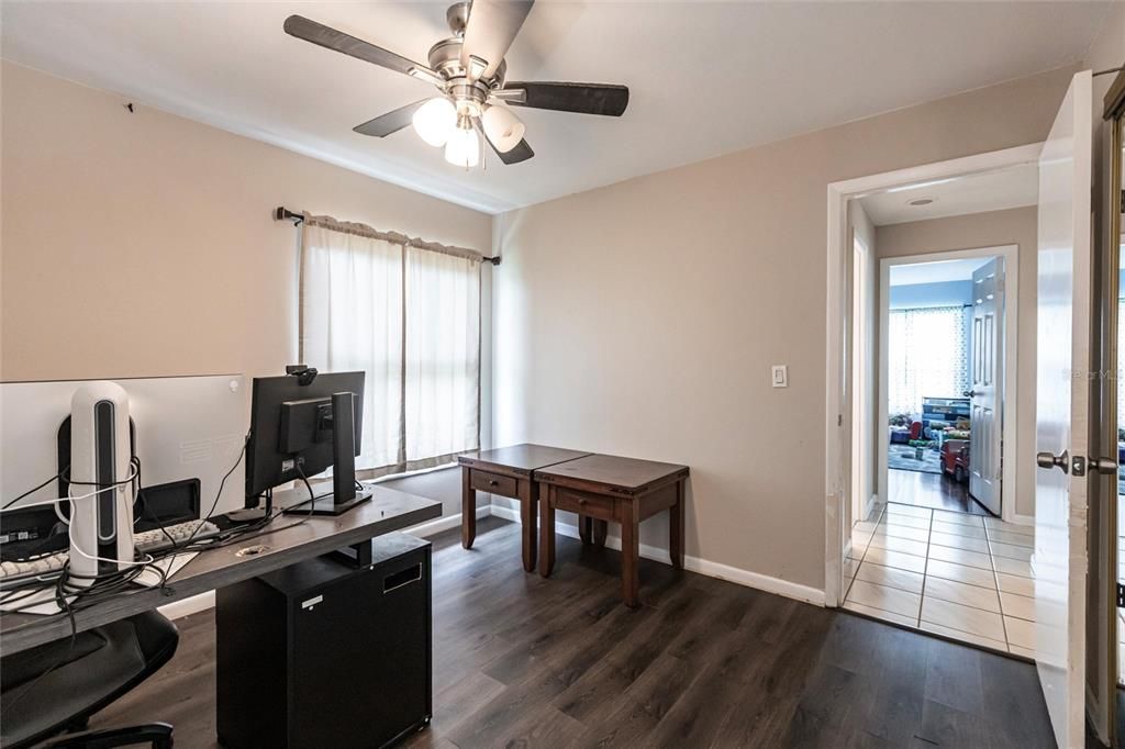 Active With Contract: $305,000 (3 beds, 2 baths, 1743 Square Feet)