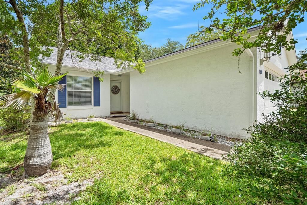 Active With Contract: $239,900 (3 beds, 2 baths, 1087 Square Feet)