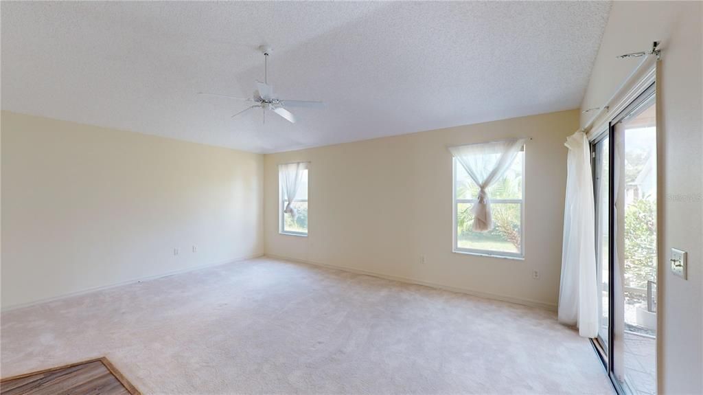 Active With Contract: $2,800 (3 beds, 2 baths, 1956 Square Feet)