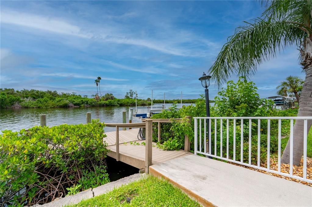 For Sale: $1,200,000 (3 beds, 2 baths, 2284 Square Feet)