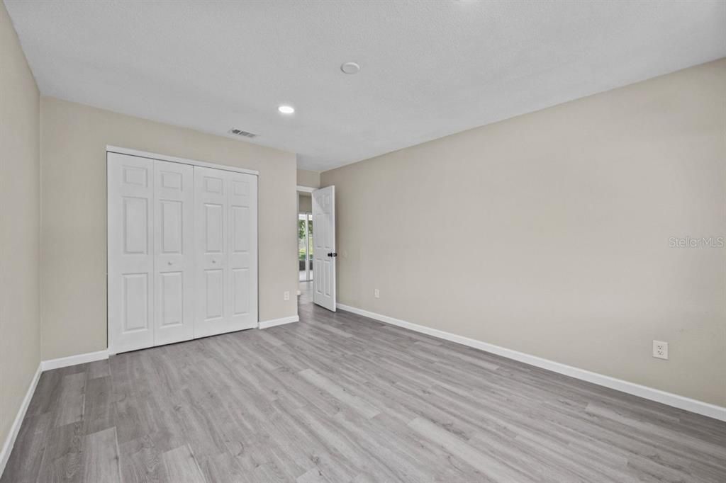 Active With Contract: $274,500 (3 beds, 2 baths, 1416 Square Feet)