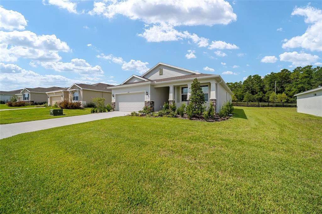 Active With Contract: $330,000 (3 beds, 2 baths, 1844 Square Feet)