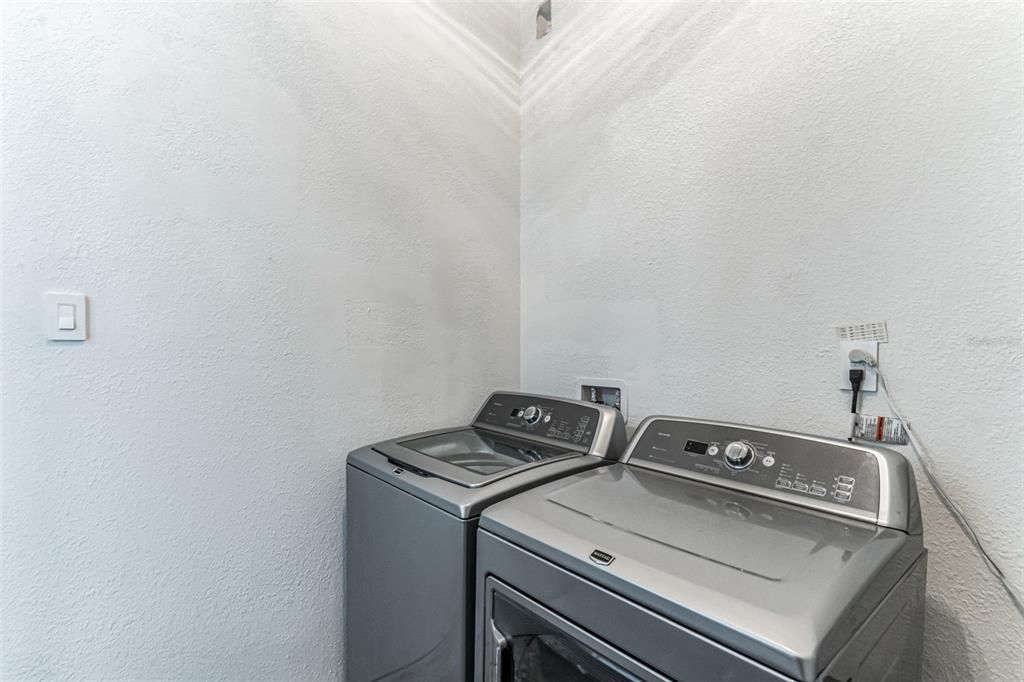 1145 53rd Ave N - Unit 1 - 3 Bed 2 Bath - Laundry