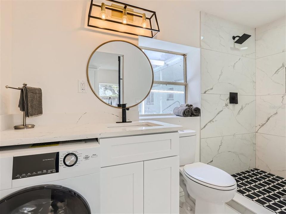 1145 53rd Ave N - Unit 3 Studio - Bathroom