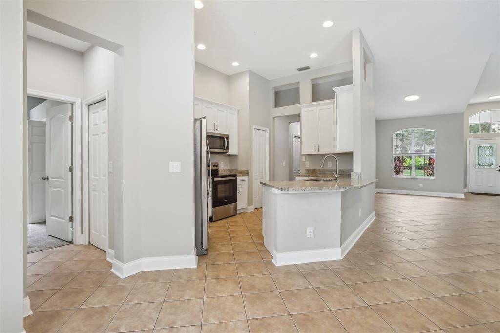 Active With Contract: $2,950 (4 beds, 3 baths, 2084 Square Feet)