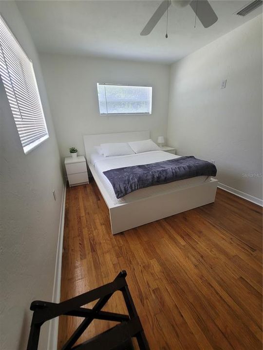 For Rent: $2,300 (3 beds, 1 baths, 1060 Square Feet)