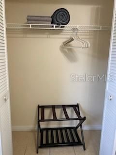 For Rent: $1,950 (3 beds, 1 baths, 918 Square Feet)