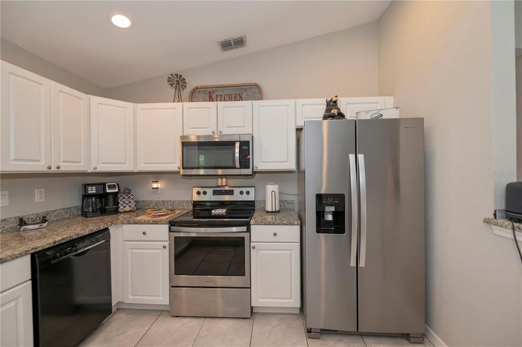 Active With Contract: $359,000 (3 beds, 2 baths, 1598 Square Feet)