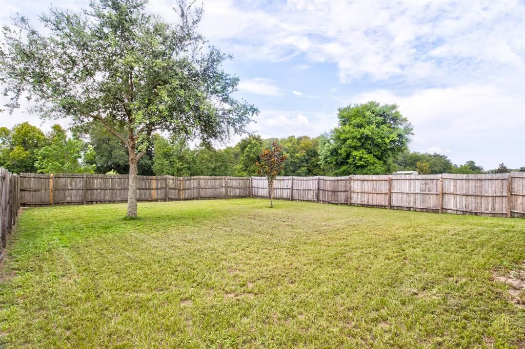 For Sale: $329,900 (4 beds, 2 baths, 1276 Square Feet)