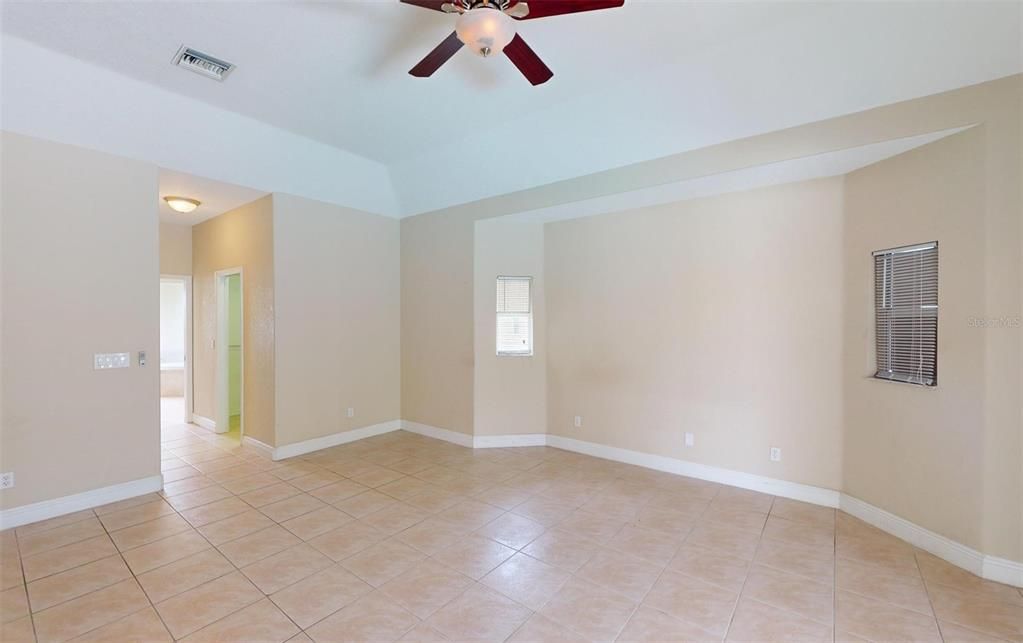 For Sale: $369,900 (3 beds, 2 baths, 2106 Square Feet)