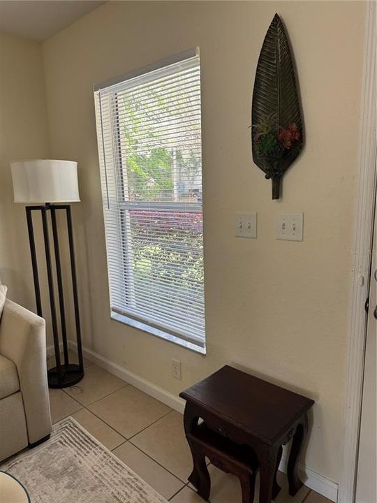 For Rent: $2,000 (2 beds, 2 baths, 914 Square Feet)