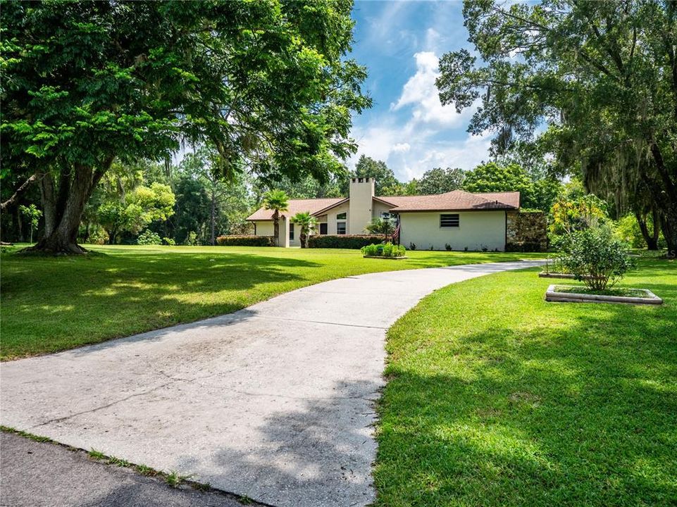 Active With Contract: $469,000 (3 beds, 2 baths, 1955 Square Feet)