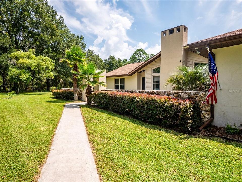 Active With Contract: $469,000 (3 beds, 2 baths, 1955 Square Feet)