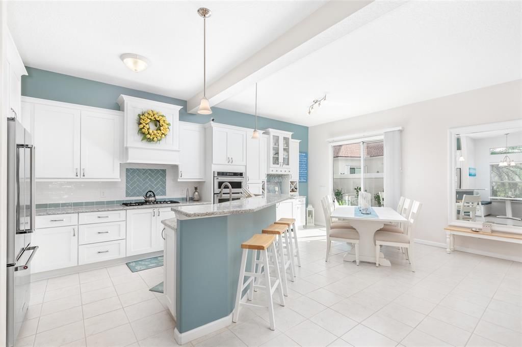 For Sale: $549,000 (2 beds, 2 baths, 1420 Square Feet)