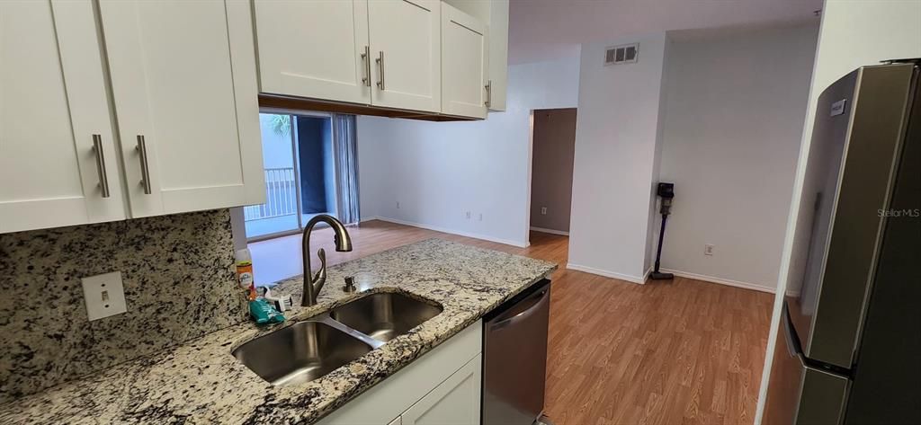 For Rent: $1,650 (2 beds, 2 baths, 1115 Square Feet)