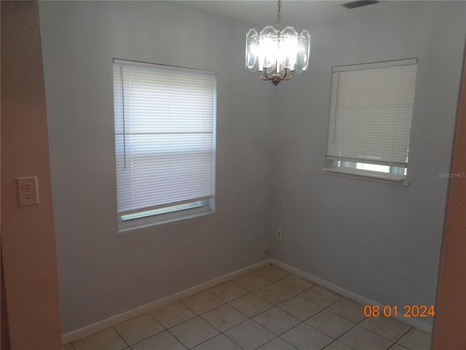 For Rent: $1,495 (2 beds, 1 baths, 860 Square Feet)