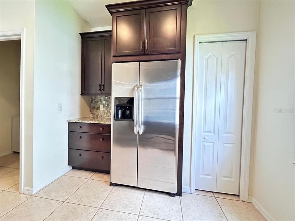 Active With Contract: $2,450 (3 beds, 2 baths, 1601 Square Feet)