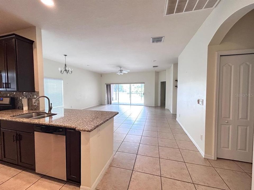 Active With Contract: $2,450 (3 beds, 2 baths, 1601 Square Feet)