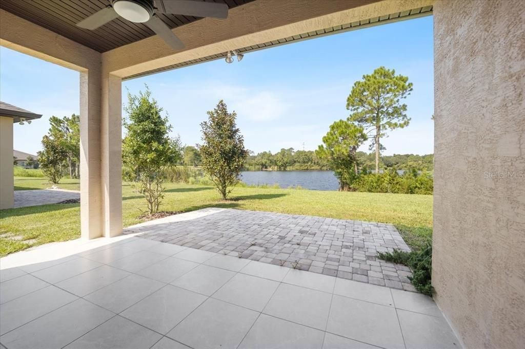 Large Lanai and Patio Area Overlooking Lake