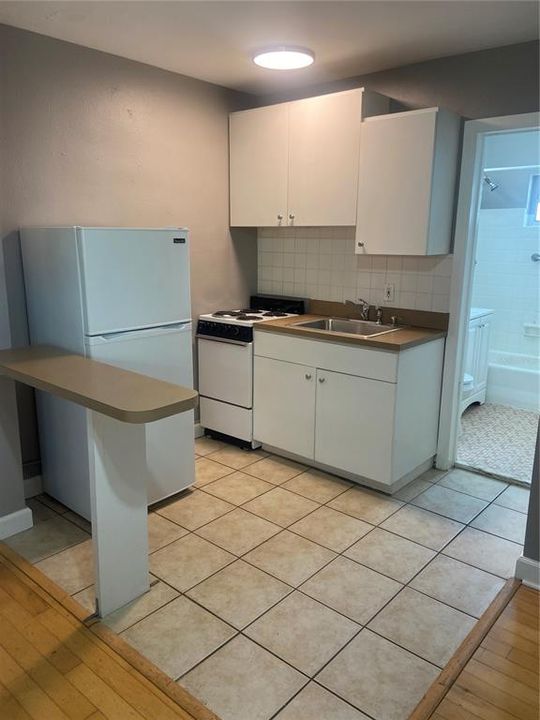 For Rent: $1,400 (0 beds, 1 baths, 260 Square Feet)