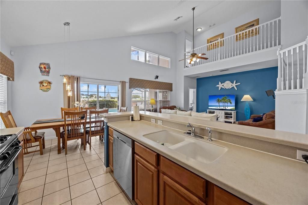 Active With Contract: $625,000 (7 beds, 6 baths, 2904 Square Feet)