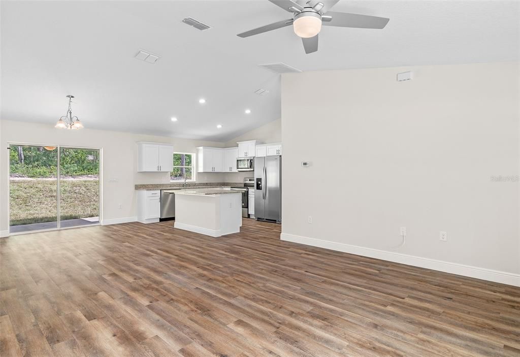 For Sale: $288,500 (3 beds, 2 baths, 1454 Square Feet)