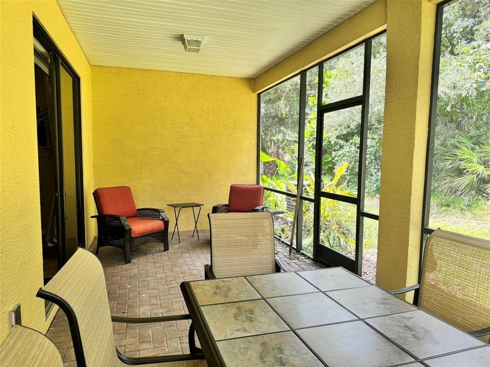 En Venta: $255,000 (3 camas, 2 baños, 1978 Pies cuadrados)