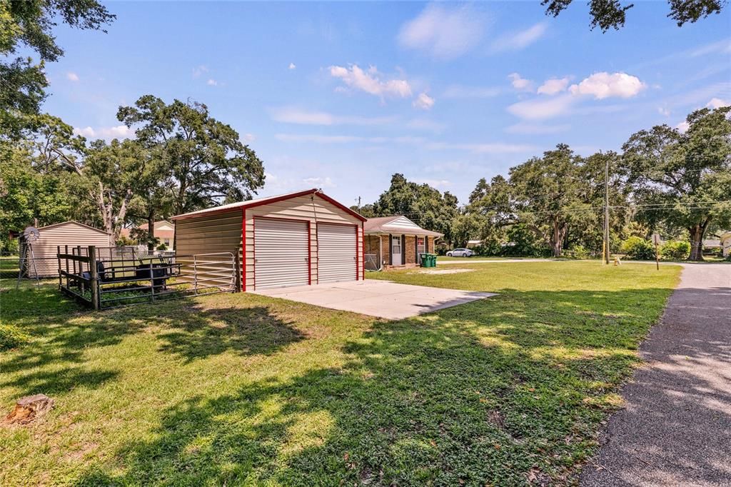 Active With Contract: $270,000 (3 beds, 2 baths, 1212 Square Feet)