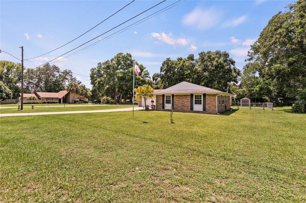 Active With Contract: $270,000 (3 beds, 2 baths, 1212 Square Feet)