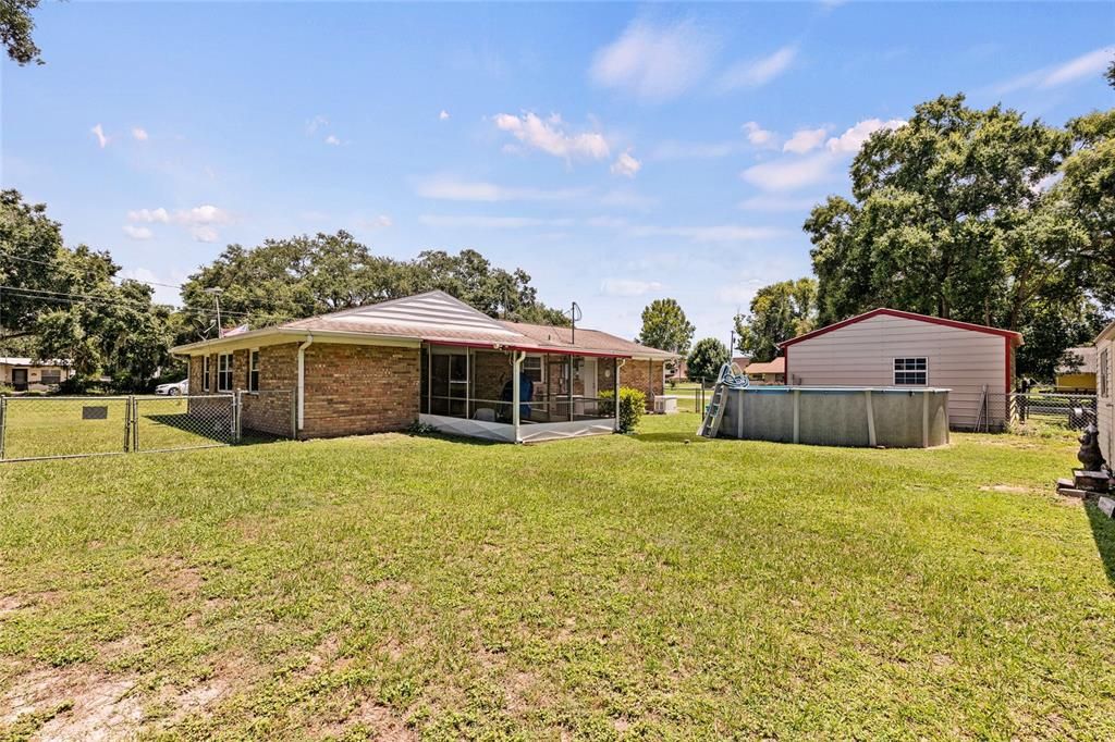 Active With Contract: $270,000 (3 beds, 2 baths, 1212 Square Feet)