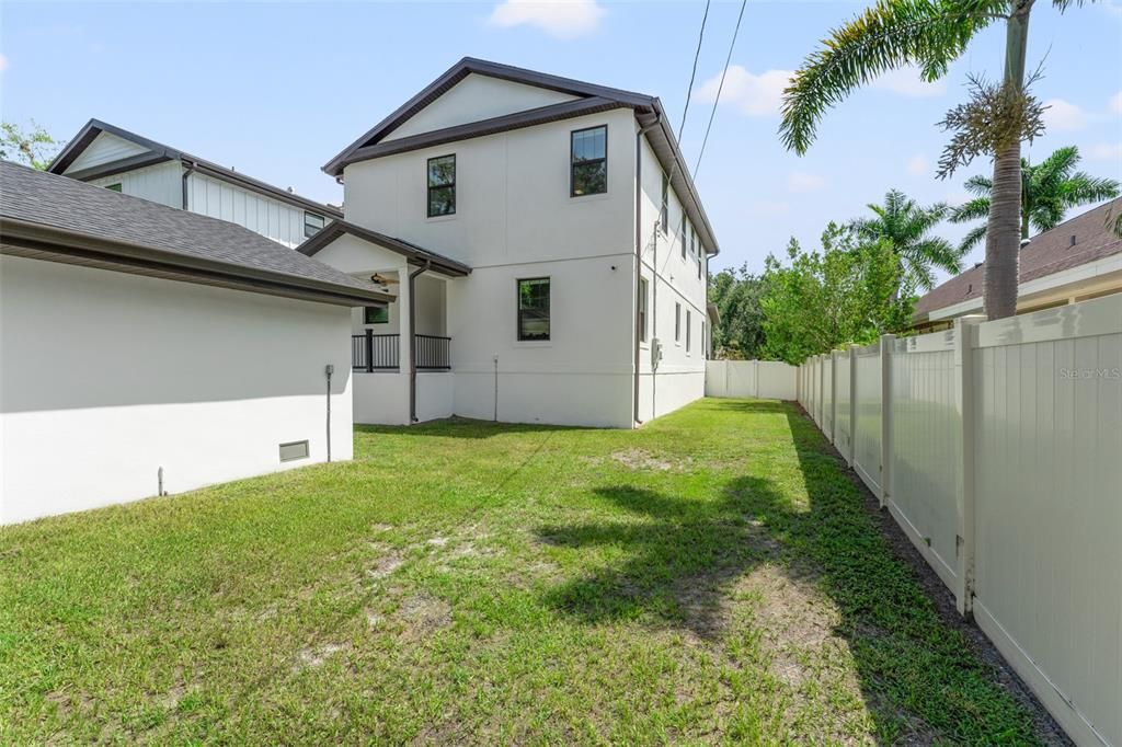 For Sale: $1,099,000 (4 beds, 3 baths, 2554 Square Feet)