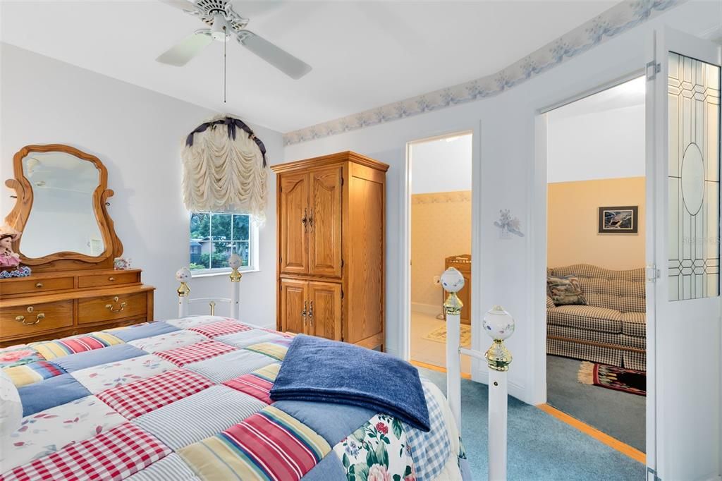 Upstairs Bedroom with En-Suite Bathroom