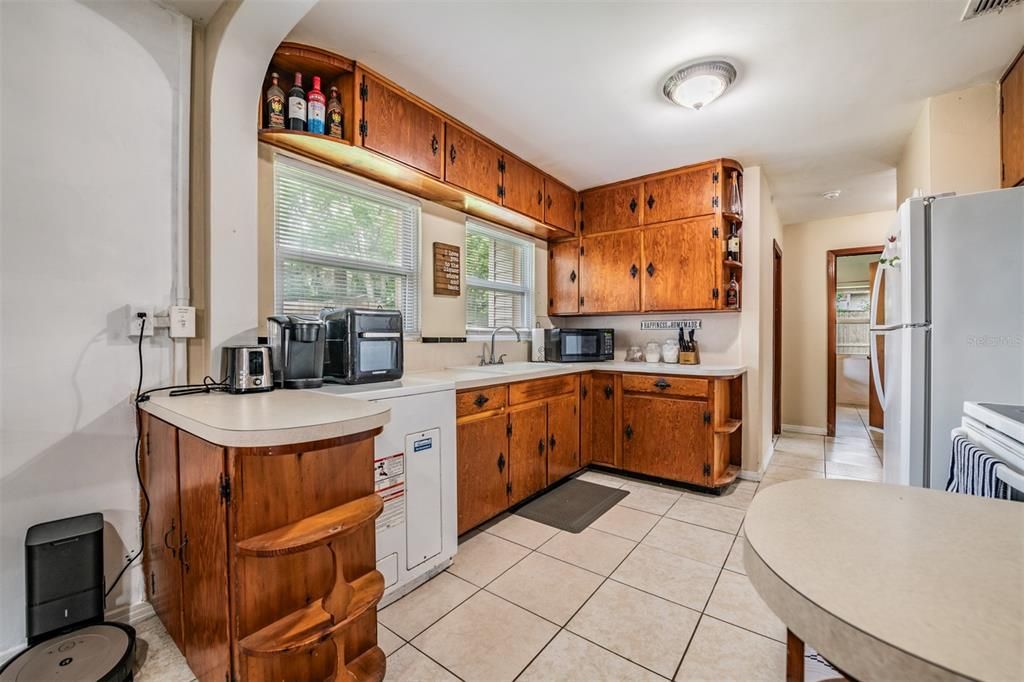 For Sale: $259,900 (3 beds, 2 baths, 1226 Square Feet)