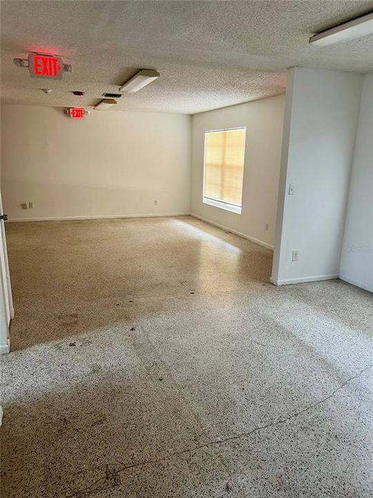 Activo con contrato: $635,000 (0 camas, 0 baños, 1555 Pies cuadrados)