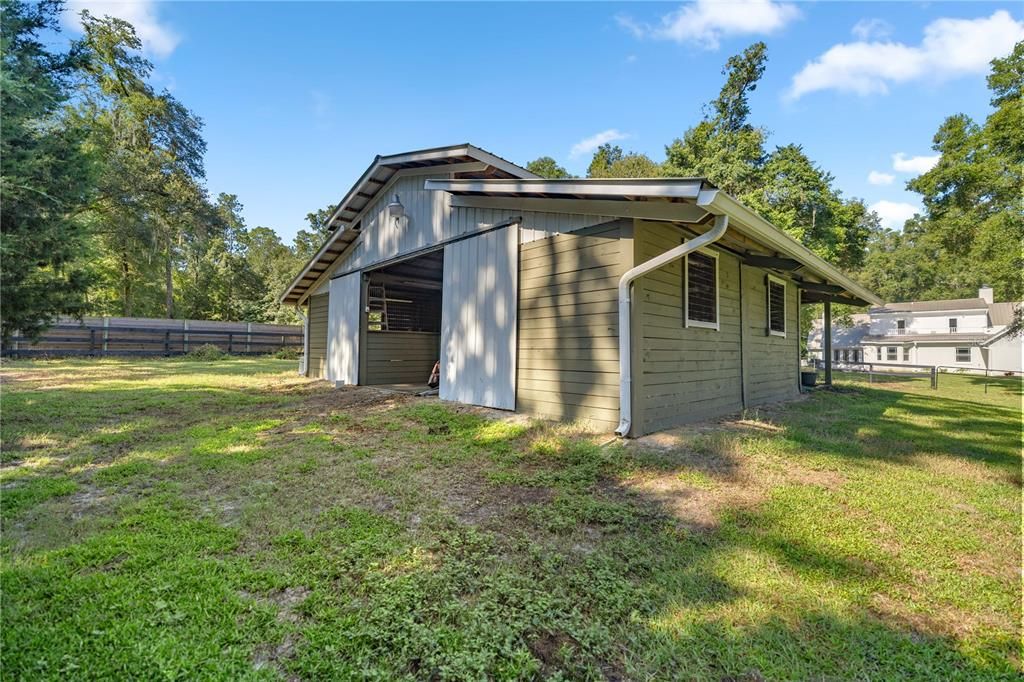 For Sale: $945,000 (3 beds, 2 baths, 2977 Square Feet)