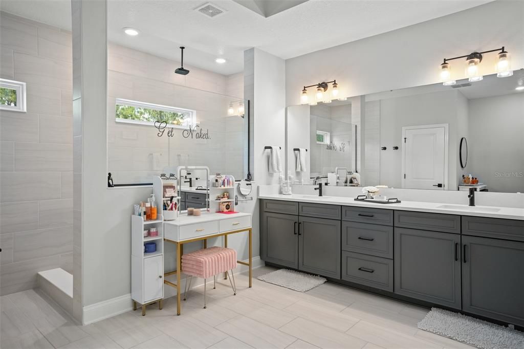 Active With Contract: $1,450,000 (4 beds, 3 baths, 3551 Square Feet)