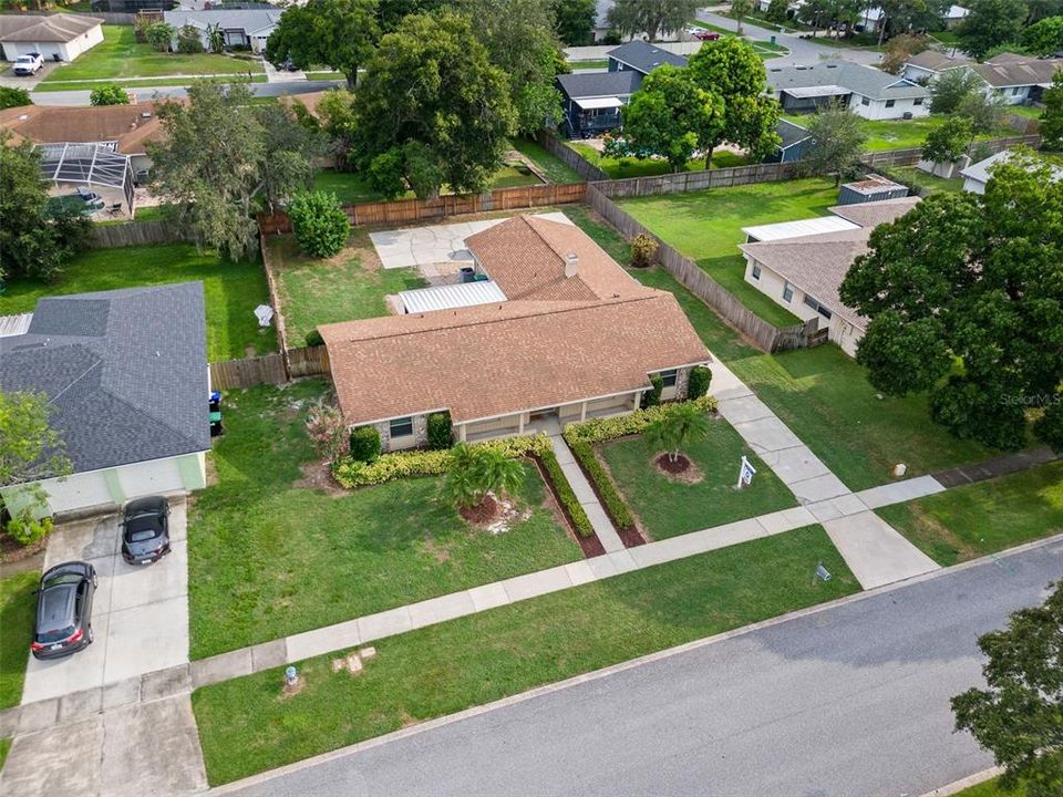 Active With Contract: $600,000 (4 beds, 2 baths, 2000 Square Feet)