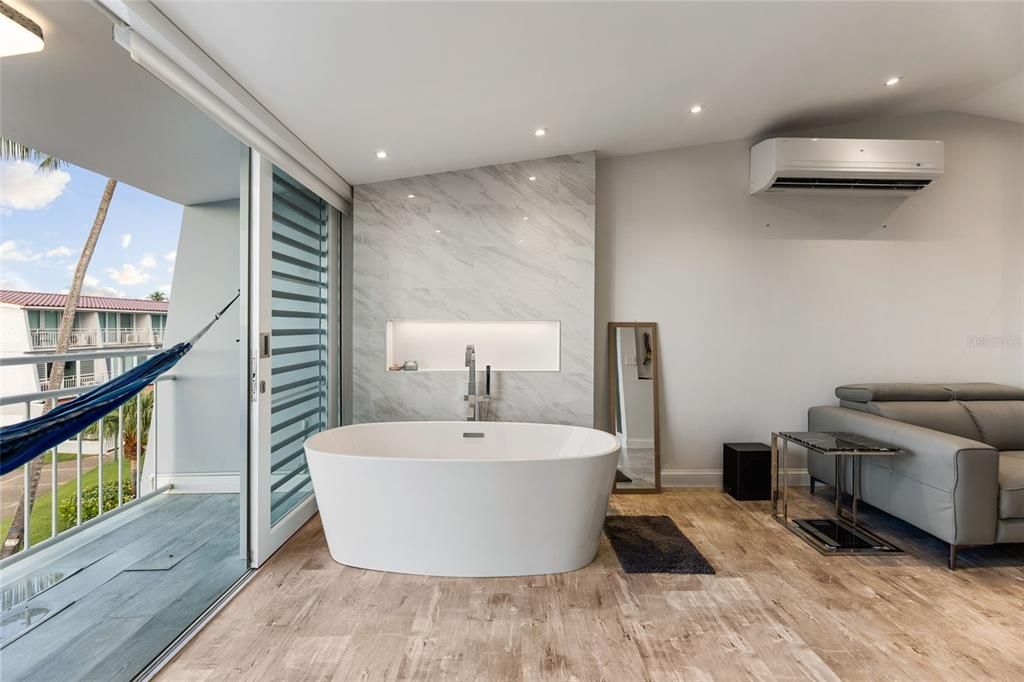 For Sale: $550,000 (3 beds, 2 baths, 1775 Square Feet)