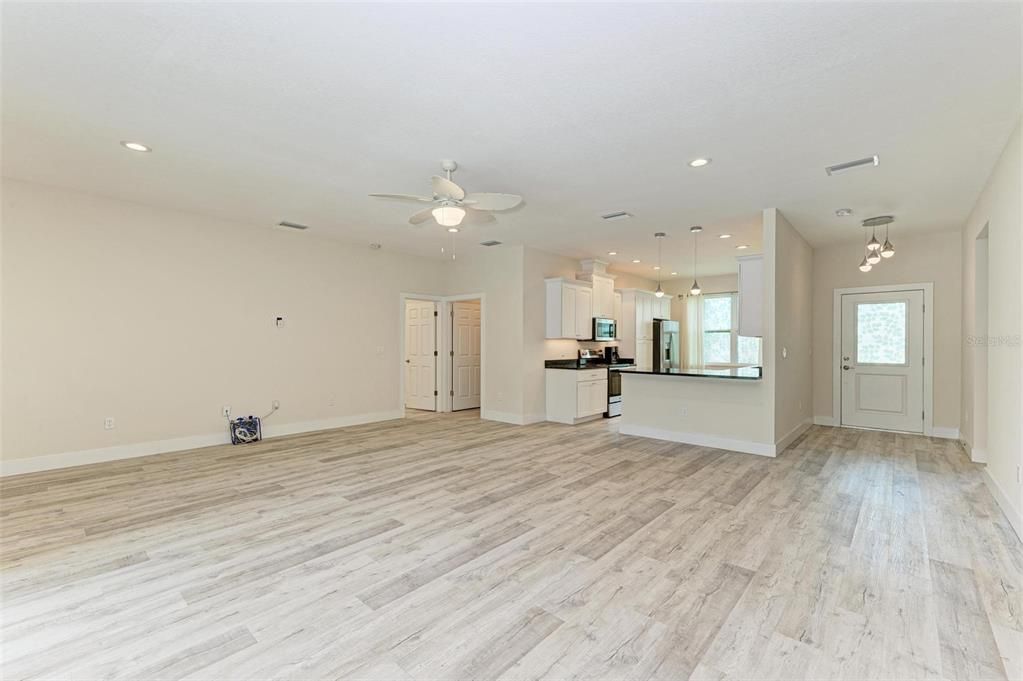 Active With Contract: $829,000 (4 beds, 3 baths, 1807 Square Feet)