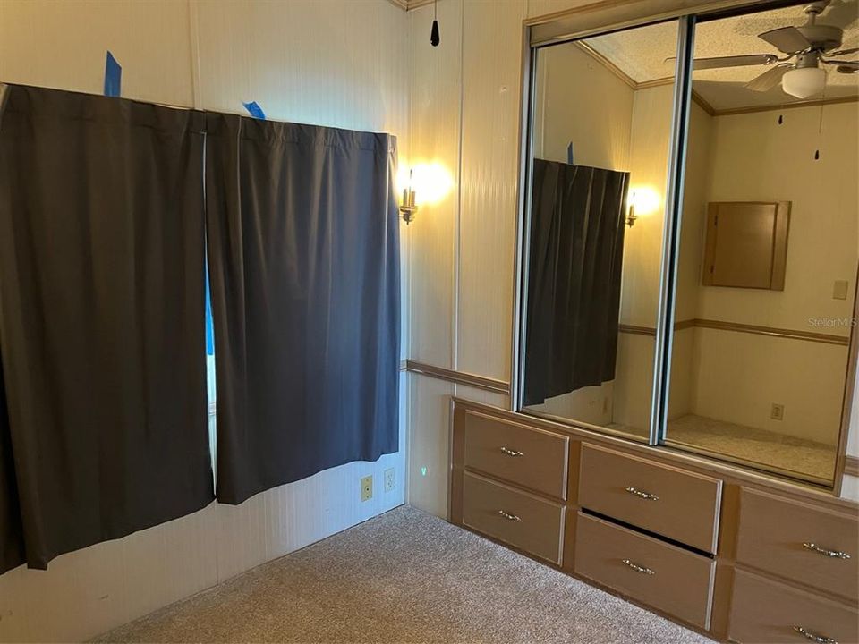 For Sale: $134,900 (1 beds, 1 baths, 678 Square Feet)