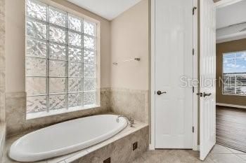 For Rent: $3,095 (3 beds, 2 baths, 1672 Square Feet)