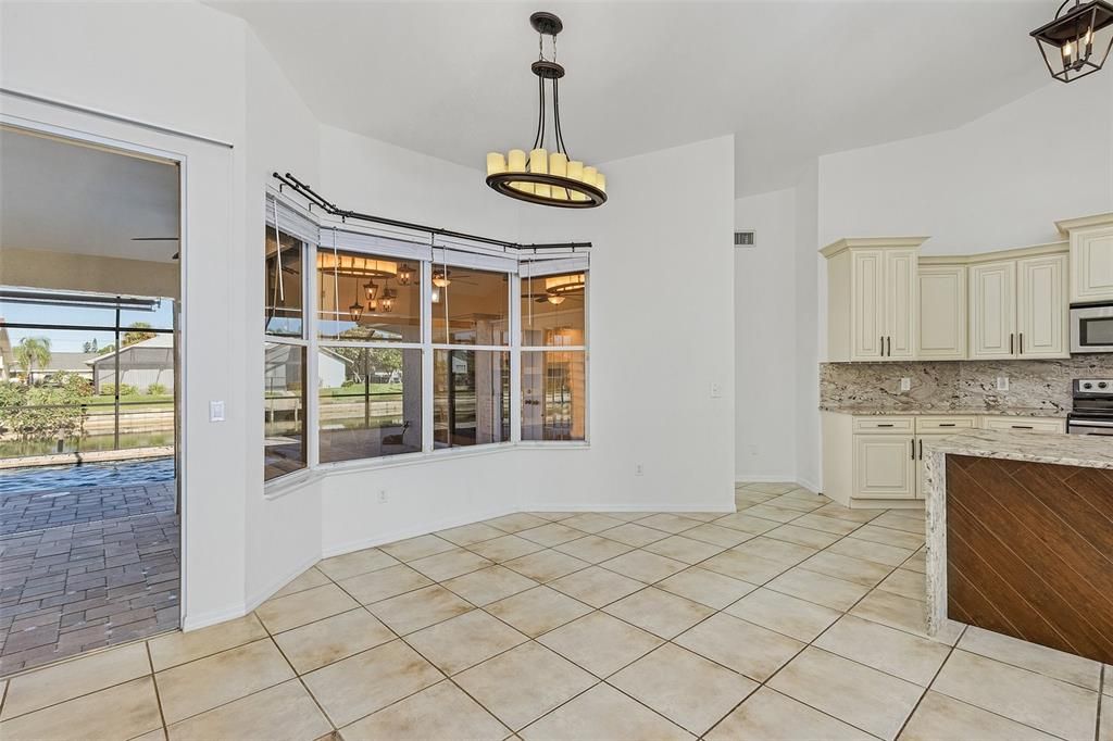 For Sale: $599,900 (4 beds, 2 baths, 2477 Square Feet)