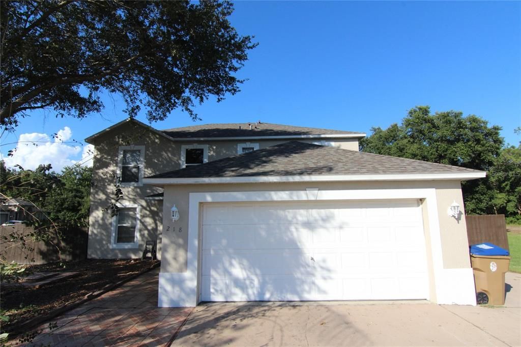 Active With Contract: $2,300 (4 beds, 2 baths, 2135 Square Feet)