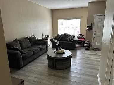 For Sale: $239,900 (2 beds, 2 baths, 1360 Square Feet)