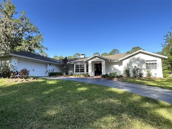 For Sale: $2,000,000 (3 beds, 2 baths, 2282 Square Feet)