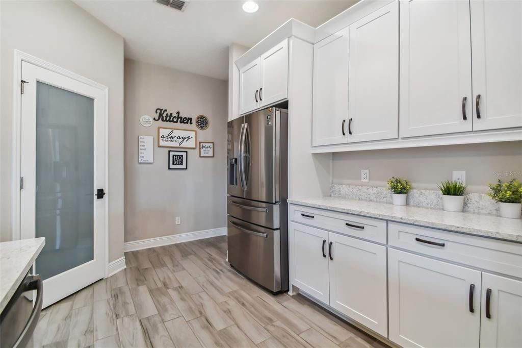 Active With Contract: $440,000 (3 beds, 2 baths, 1762 Square Feet)