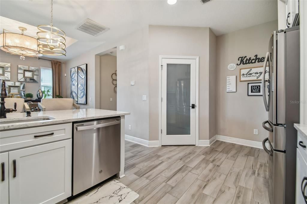 Active With Contract: $440,000 (3 beds, 2 baths, 1762 Square Feet)